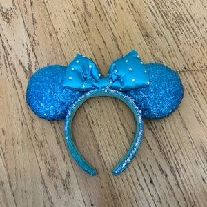 Disney Parks Blue Aqua Sequined Minnie Mouse Ear Headband
